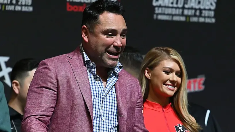 Óscar de la Hoya a Julio César Chávez: 'Le pido que no me pegue fuerte'