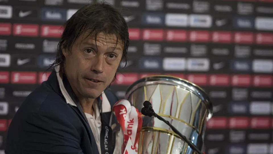 Almeyda lamentó no haber festejado título de Concacaf con Jorge Vergara