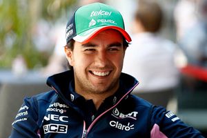 Checo Pérez logró segundo lugar en sesión de ensayos en Barcelona