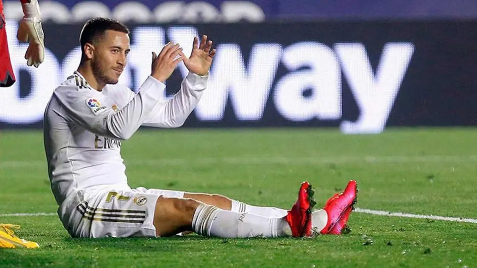 Eden Hazard, operado con éxito de la fisura en el peroné