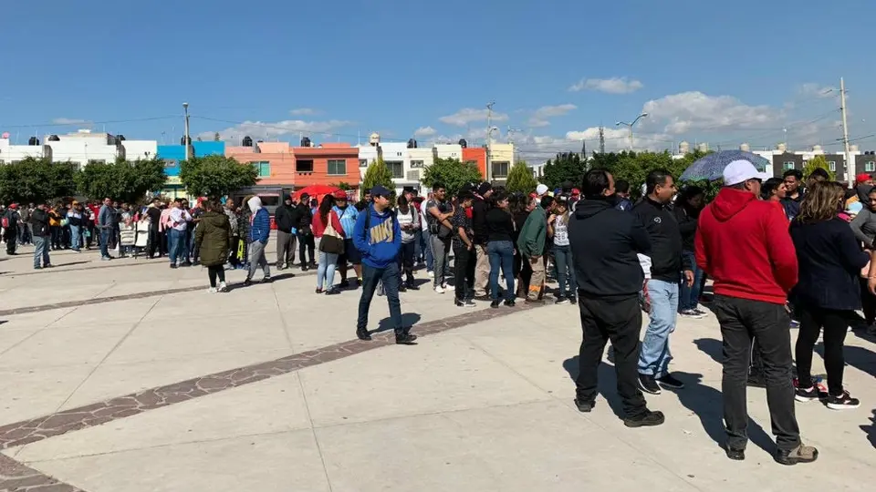 Aficionados esperaron todo un día para comprar boletos del San Luis vs Chivas