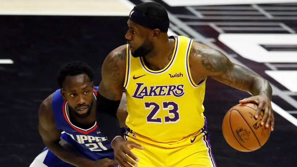 LeBron James desalojó su casa ante incendios forestales