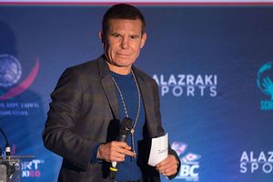 Julio César Chávez entrenó a ritmo de marimba