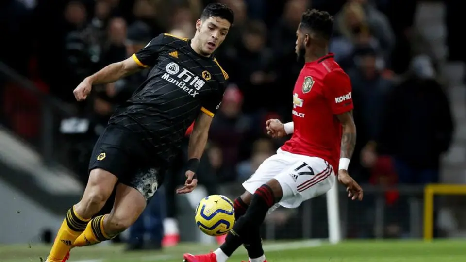Raúl Jiménez y Wolverhampton firmaron empate sin goles contra Manchester United