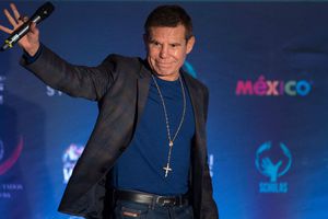 Julio César Chávez destacó que a su hijo le falta disciplina y constancia