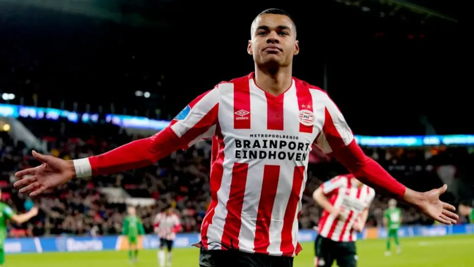 PSV, sin Erick Gutiérrez, exhibió al Zwolle en su último partido de 2019