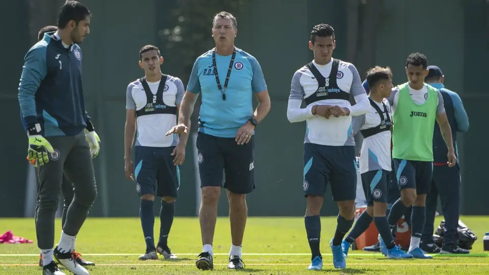Cruz Azul, a evitar su peor temporada de la década ante Atlético San Luis