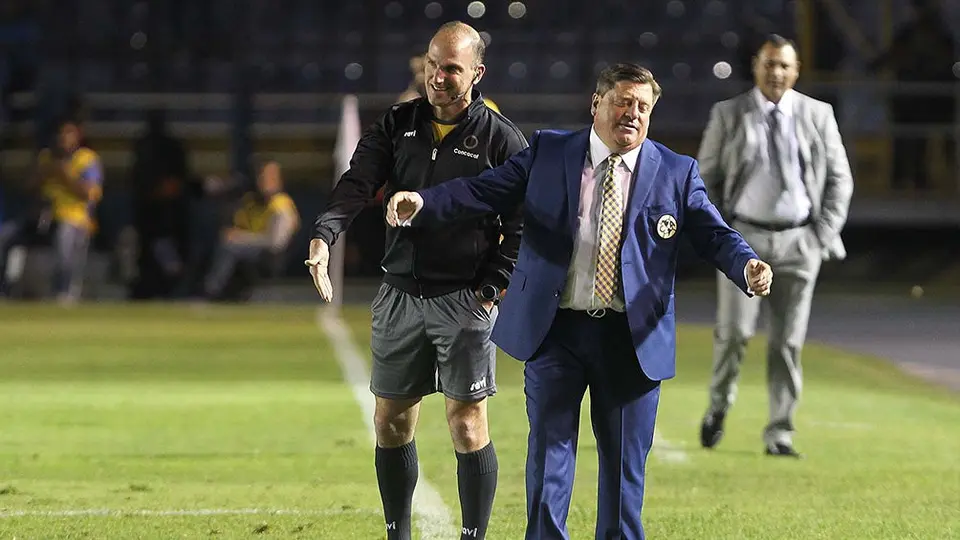 Miguel Herrera explotó contra el arbitraje de Marrufo y lo consideró "desastroso"