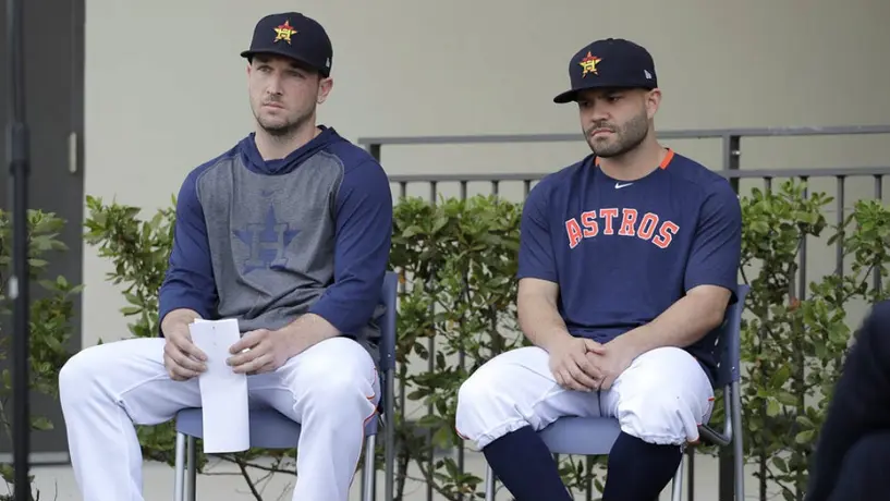 Estrellas de los Astros se disculparon por robo de señales en 2017