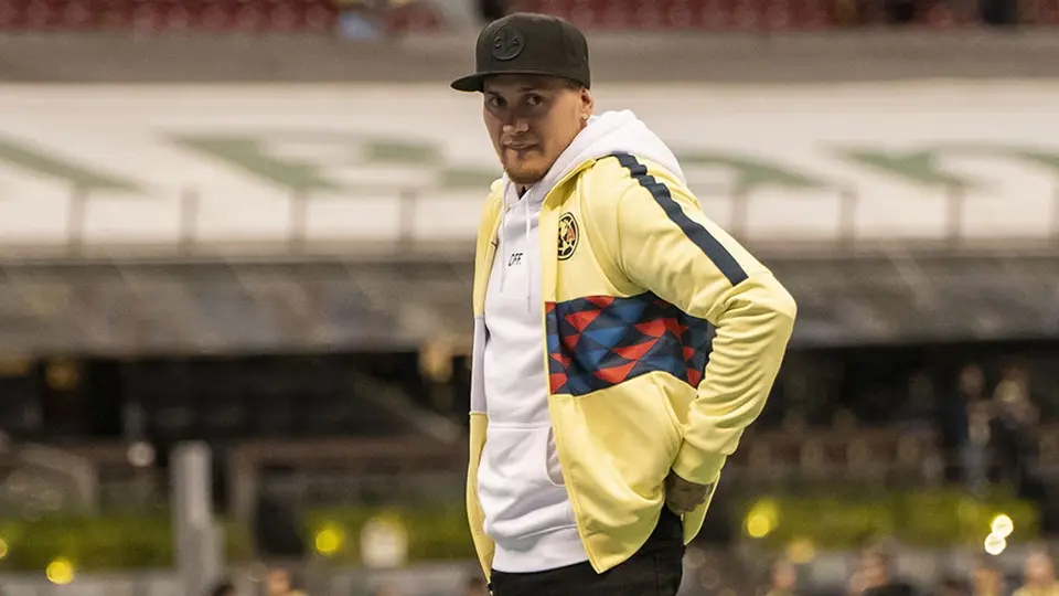 América: Nicolás Castillo se 'recupera' de su lesión en las playas de Cancún