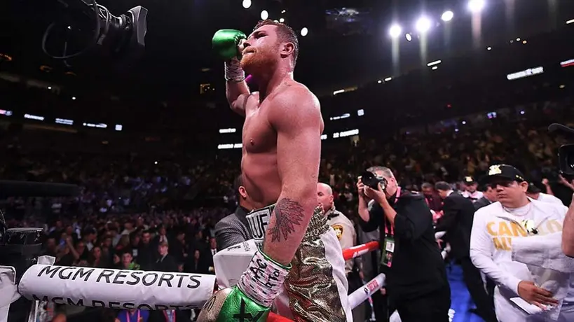 Canelo Álvarez fue reconocido por la AMB como el mejor boxeador del 2019
