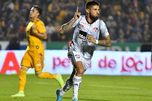 VIDEO: Ignacio Jeraldino hizo historia al marcar el gol 100 en la eLigaMX