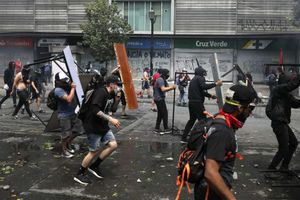 General de defensa de Chile sobre protestas: “Que no panda el cúnico”