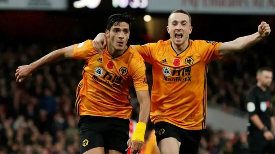 Manchester United preferiría fichar a Diogo Jota sobre Raúl Jiménez