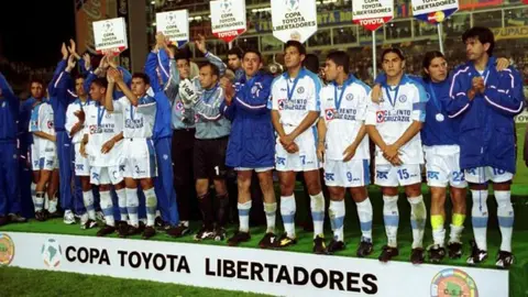 Mendizábal y Chelito consideran Copa Libertadores 2001 como parteaguas para Cruz Azul