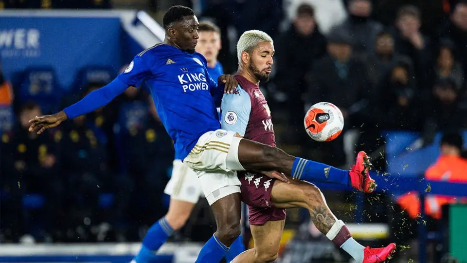 Premier League seguirá suspendida hasta el 30 de abril