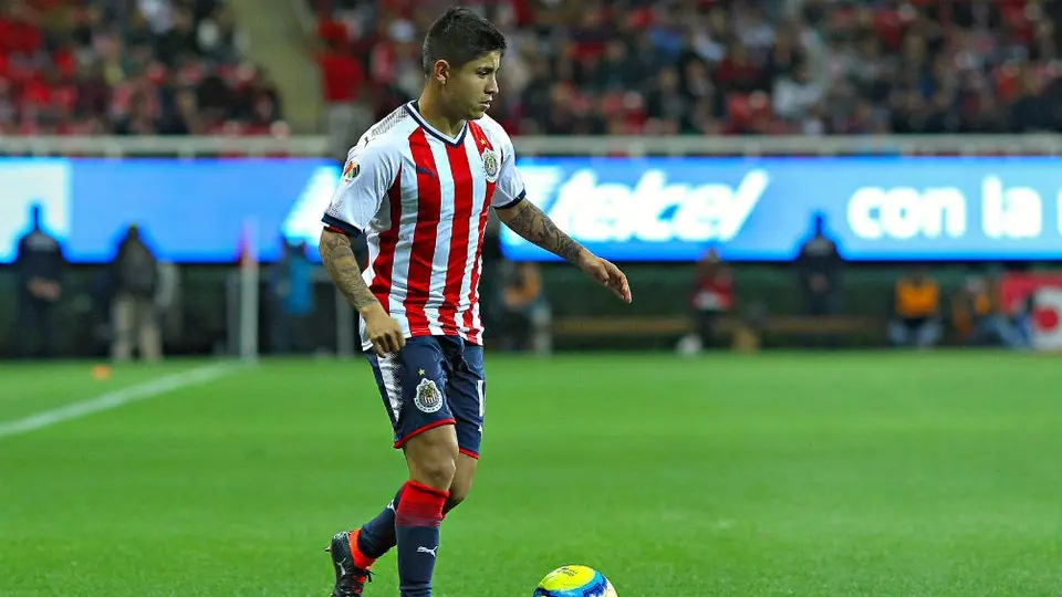 Chivas: Peláez reconoció que no habrá problema para renovar a la Chofis López