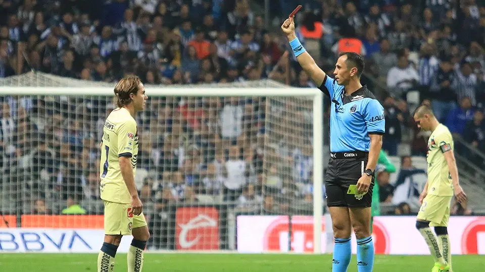 América: Córdova reveló que aprendió de sus errores tras sus expulsiones