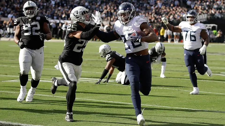 Titans se acercó a Postemporada con paliza a los Raiders