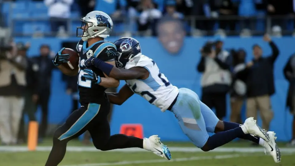 Panthers derrotó a Titans en duelo donde McCaffrey anotó tres touchdowns