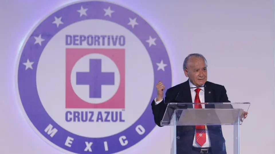 Billy Álvarez: 'Cruz Azul no puede estar renovando plantel cada seis meses'