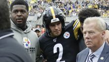 Rudolph terminó conmocionado tras brutal golpe en Ravens vs Steelers