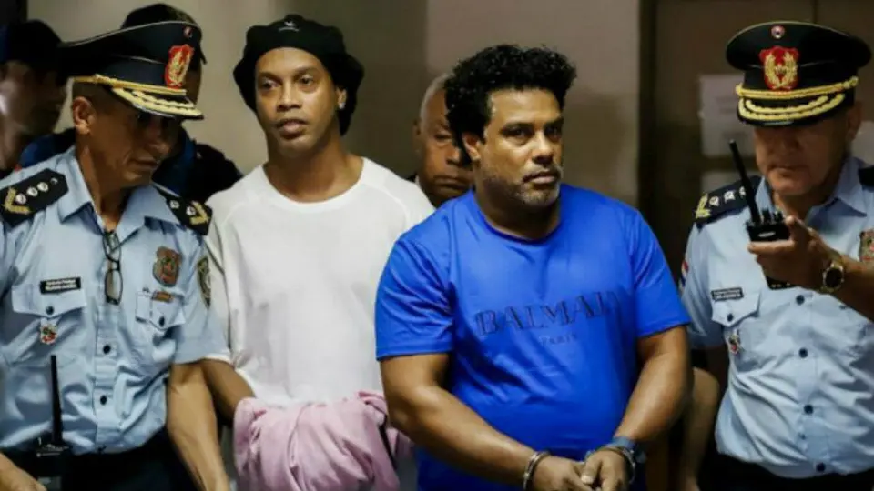 Fiscalía de Paraguay investigará a Ronaldinho por lavado de dinero