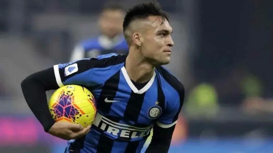 Barcelona y Lautaro Martínez habrían llegado a un acuerdo por cinco temporadas