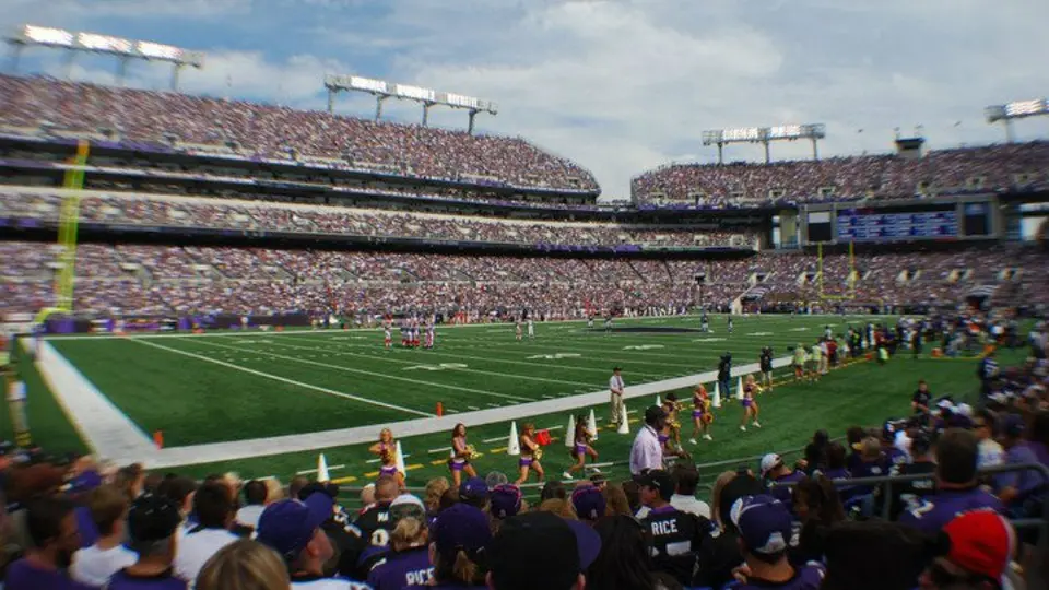 Aficionado murió en estadio de Ravens