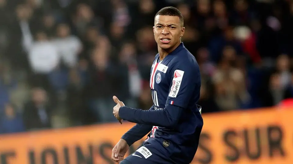 Mbappé evitó hablar de una posible renovación con el PSG