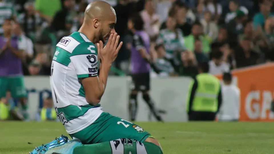 Santos invitó a donar sangre para heridos por tiroteo