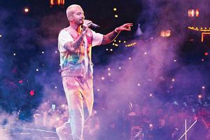 Bad Bunny y J Balvin serían invitados sorpresa al medio tiempo del Super Bowl LIV