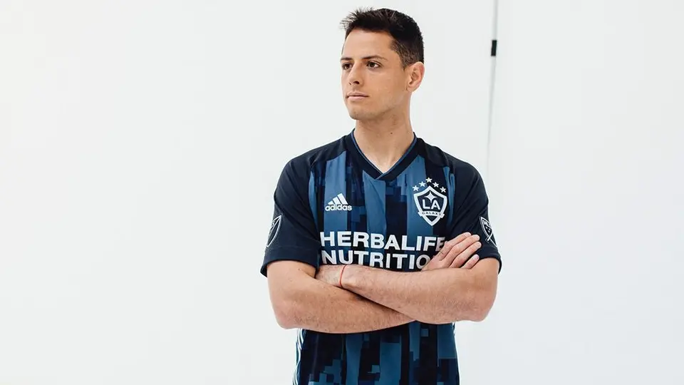 ¿Cuánto cuesta la playera de Chicharito con Galaxy?
