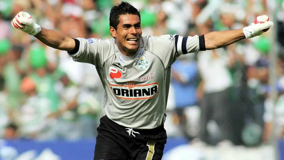 Oswaldo Sánchez: 'Llegué a Santos cuando se necesitaba gente de carácter, con hue...'