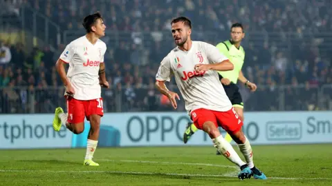 Juventus sumó su cuarto triunfo en la Serie A tras remontar al Brescia