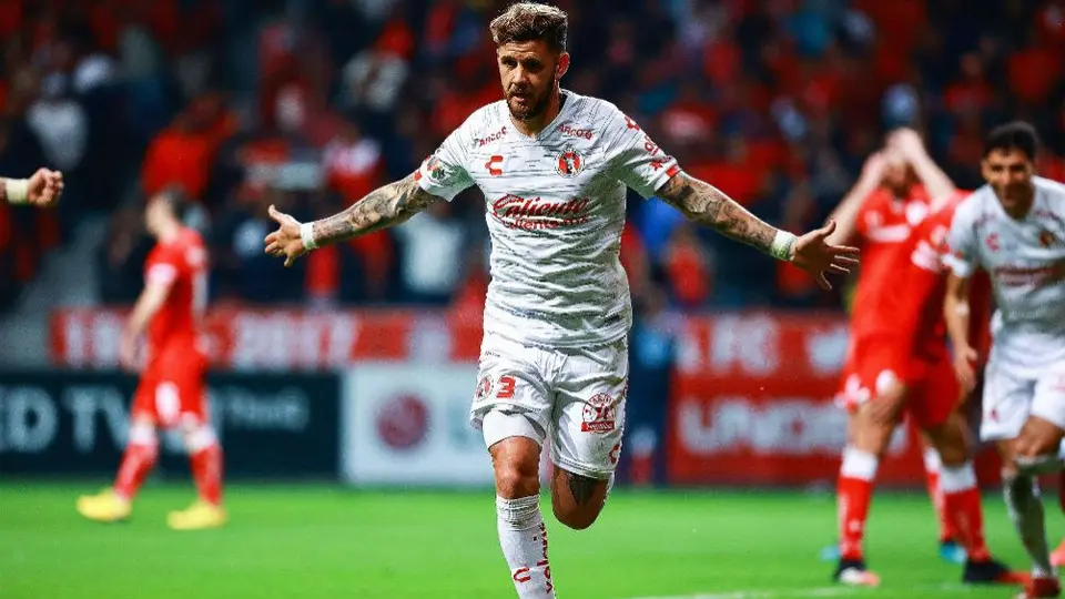 Xolos venció a Toluca en lluvia de goles y accedió a la Final de la Copa MX