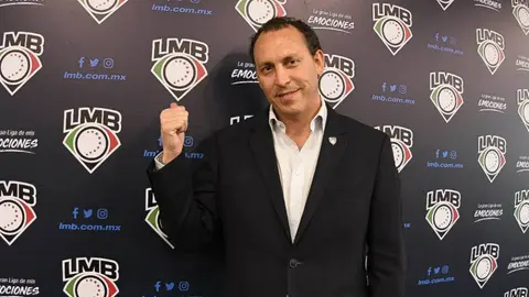 Horacio de la Vega fue presentado como presidente de la LMB