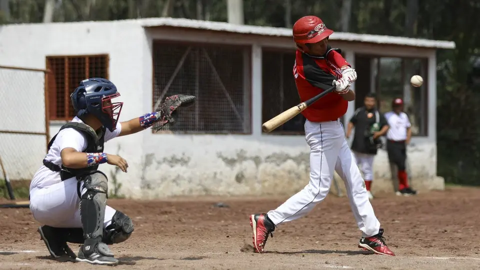 Talentoso pelotero capitalino heredó de su padre el 'amor' al beisbol