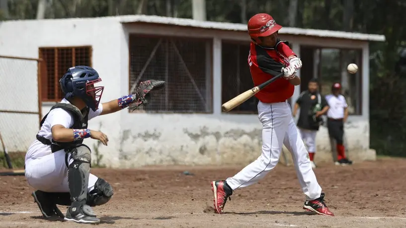 Talentoso pelotero capitalino heredó de su padre el 'amor' al beisbol