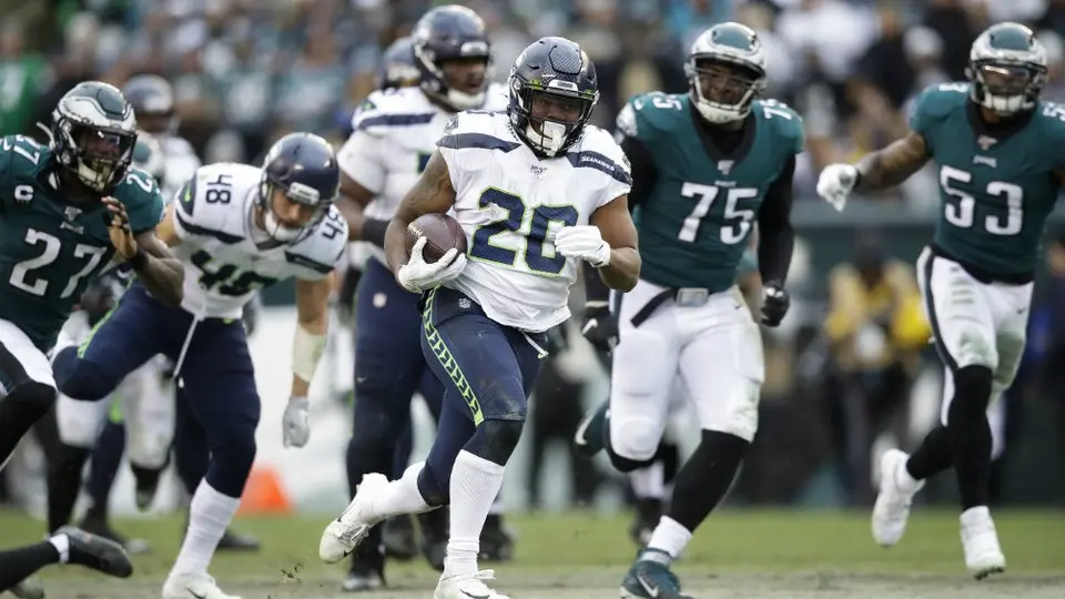 Seattle venció a Philadelphia, con un Rashaad Penny en plan grande