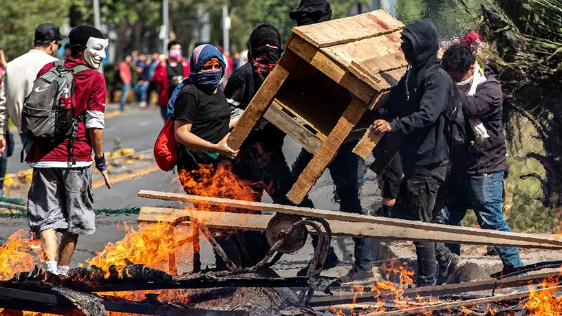 Disturbios en Chile dejaron tres muertos en un supermercado