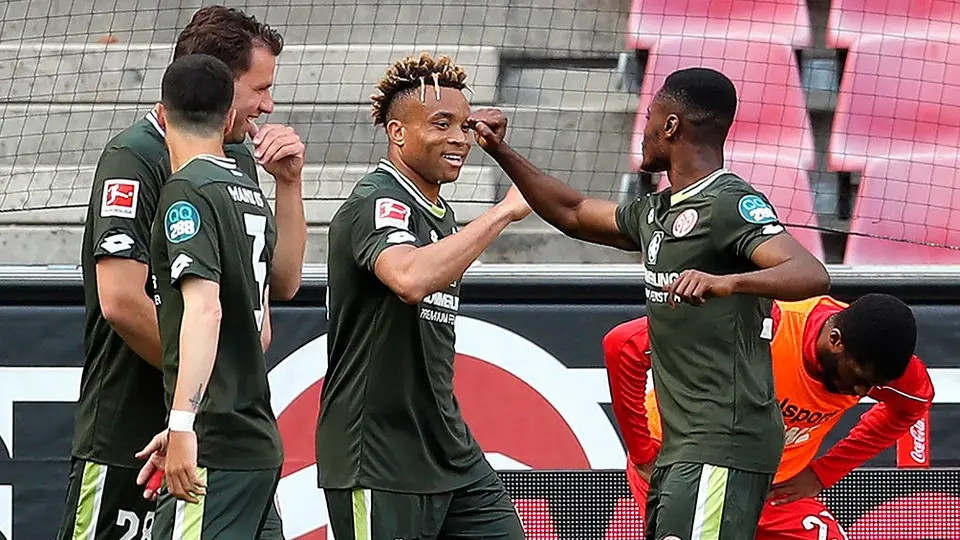 Mainz remontó desventaja de dos goles y empató al Colonia