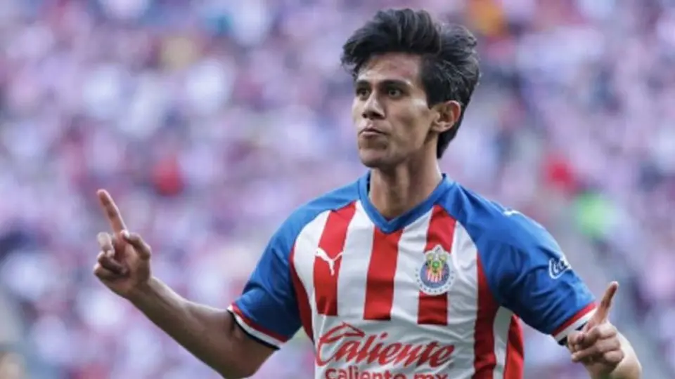 Peláez: 'Si llega una oferta importante por Macías, habrá facilidades, él tiene nuestra palabra'
