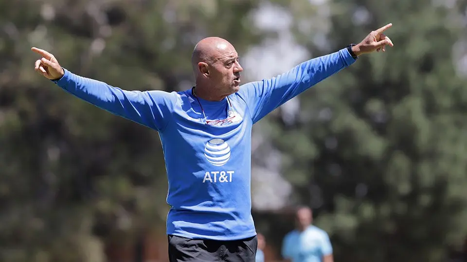 Chelís reveló el curioso acuerdo que hizo con Daniel Osorno para llevarlo a Puebla en 2009
