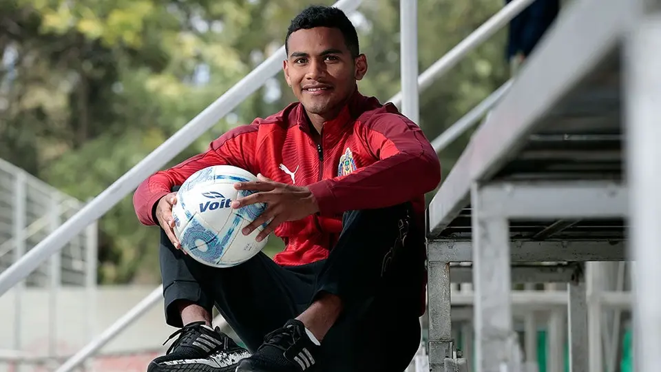 Tiba Sepúlveda: 'Quiero ser mucho mejor que Carlos Salcido'