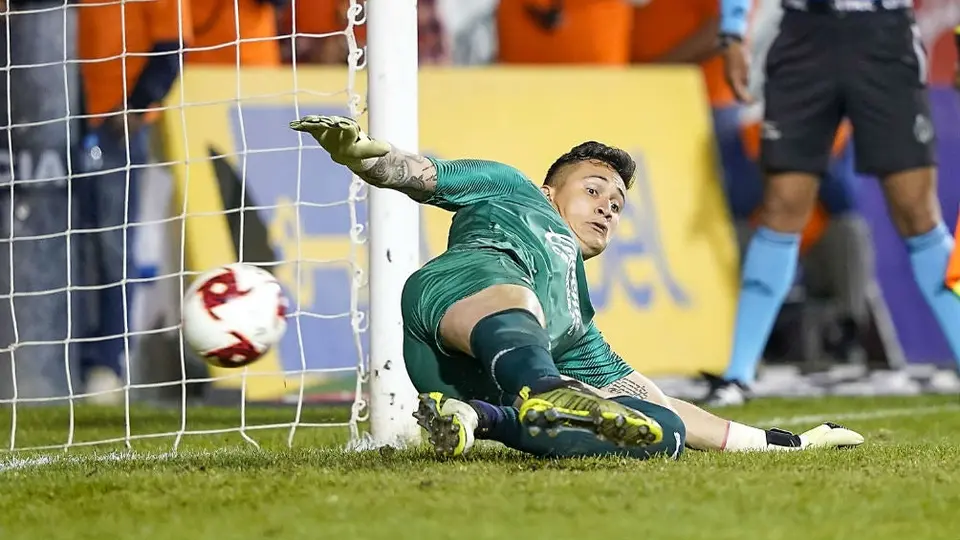 Chivas: El vestidor del Rebaño se encendió tras eliminación vs Dorados