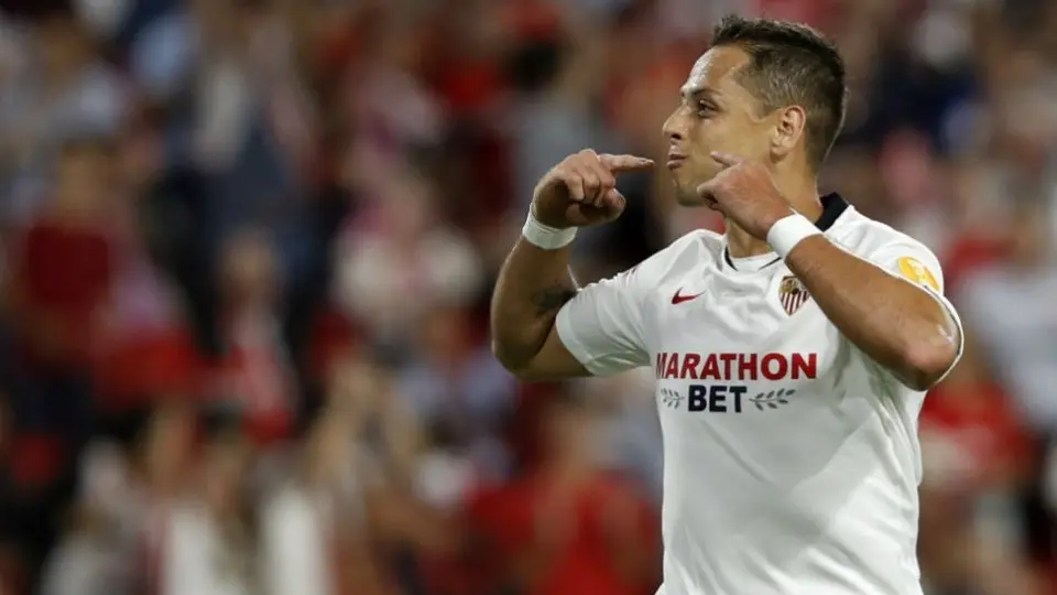 Julen Lopetegui se negó a revelar si Chicharito será titular ante Barcelona