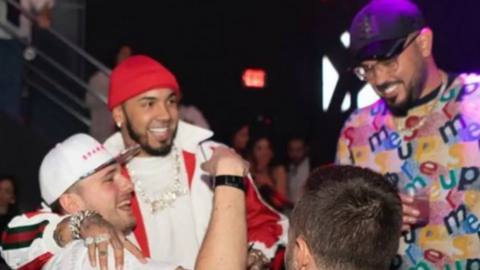 Luka Doncic celebró sus 21 años con Bad Bunny, Anuel y Karol G