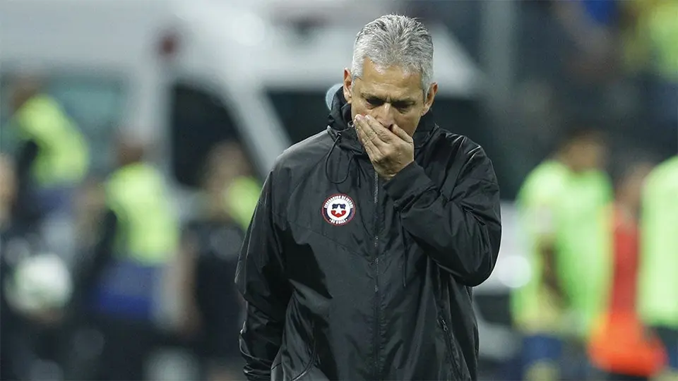 Reinaldo Rueda, DT de Chile, cobrará la mitad de su sueldo por coronavirus