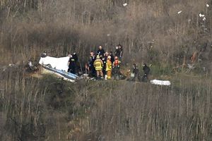 Familiares de víctimas del accidente de Kobe demandaron a la compañía de helicópteros